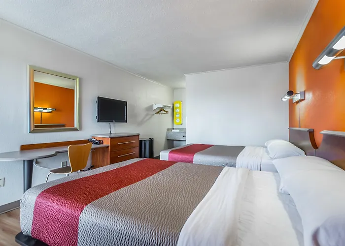 6-mount Vernon, Il Hotel 3*